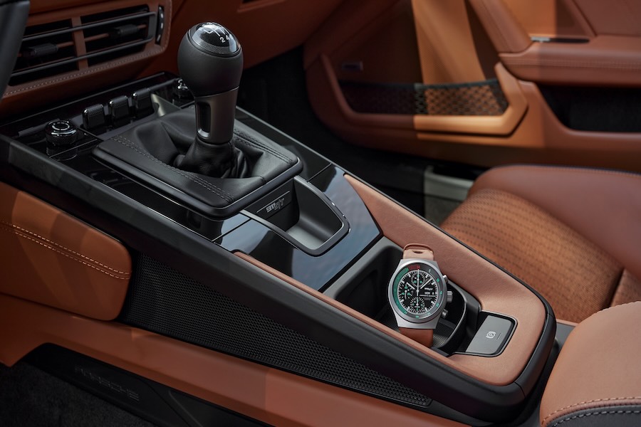 The gear shift in a Porsche 911.